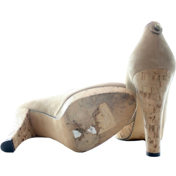 Stuart Weitzman Suede Platform Peep Toe Size 8 1/2 - Picture 4 of 4